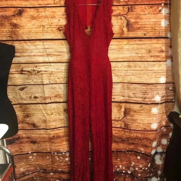 Open Back Lace Jumpsuit - Picture 13 of 16